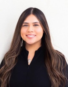 Kim's headshot staff photo